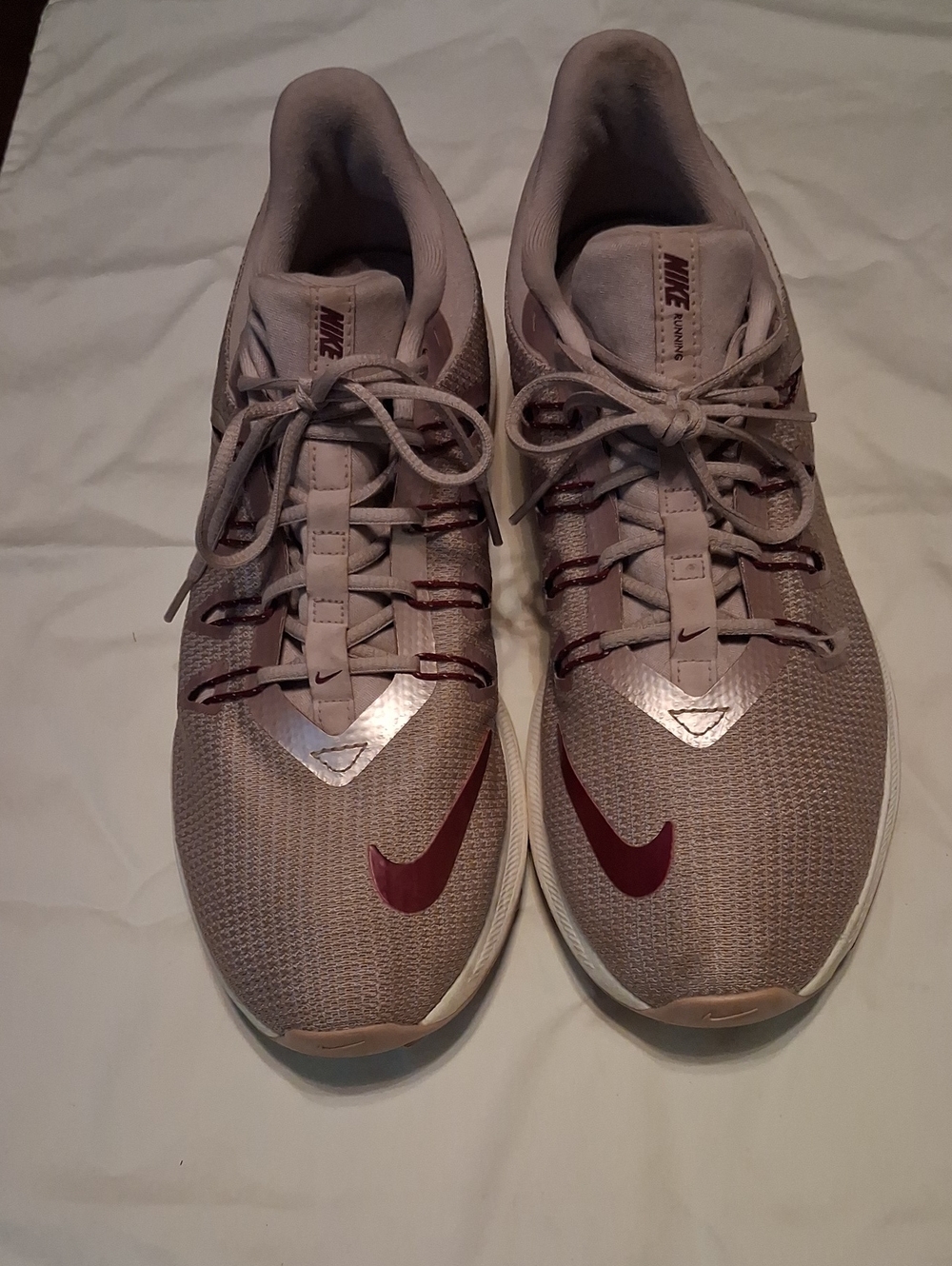 Nike Running Quest Women’s Berry Mesh  Athletic Shoes  sz.11